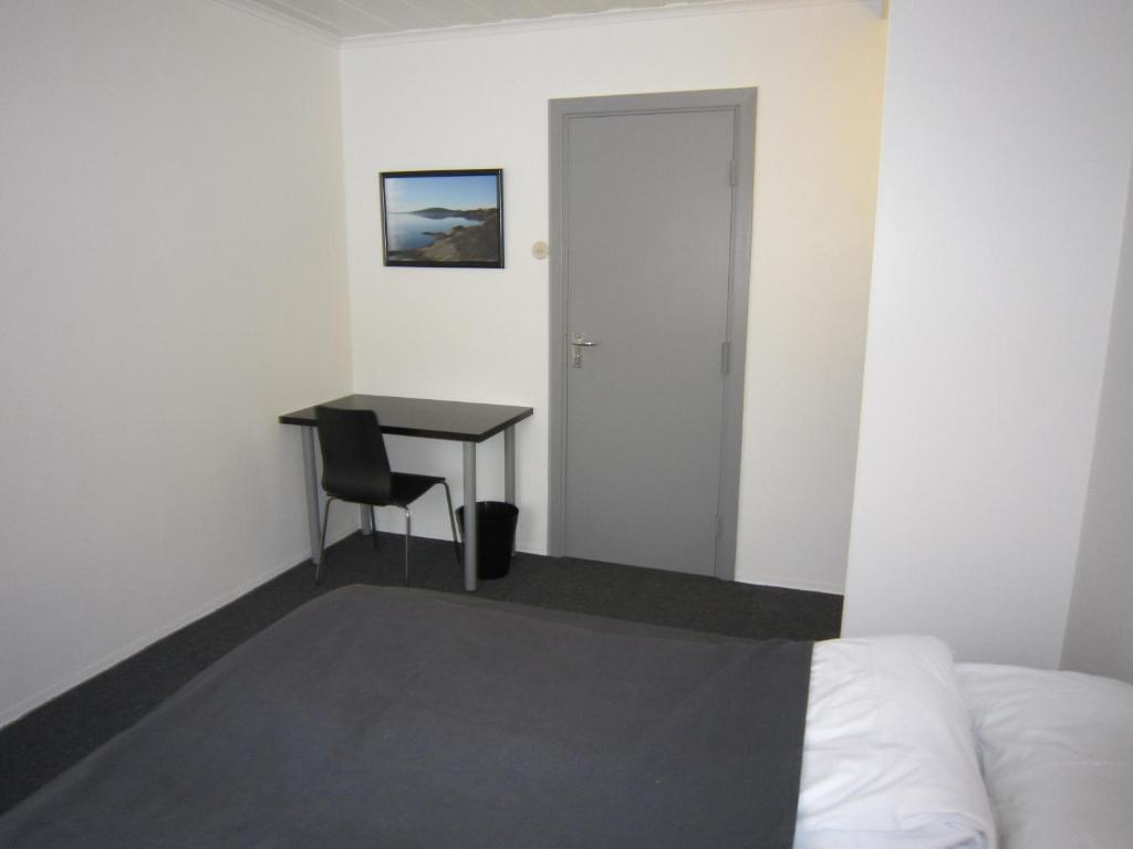 Froland Hostel Froland Verk Kamer foto